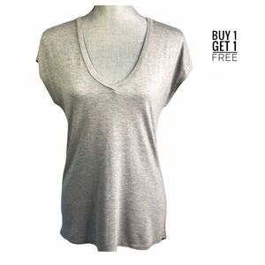 TROUVE Nordstrom Grey  V-Neck Hi Lo Tee Small